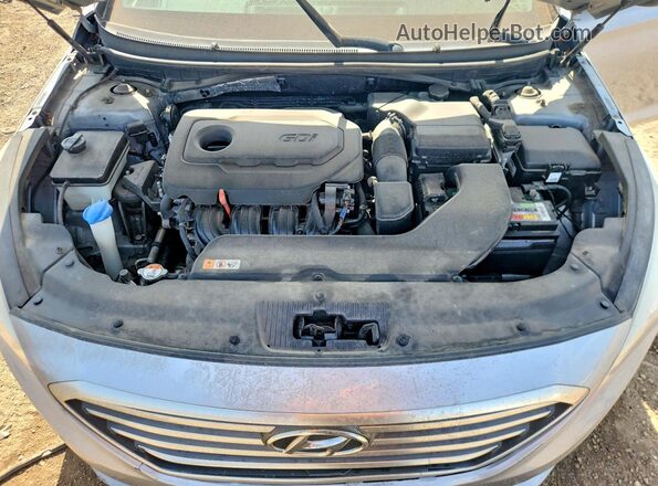5NPE24AF3HH497019 2017 HYUNDAI SONATA Silver Rear interior view
