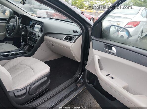 5NPE24AF3HH500792 2017 HYUNDAI SONATA Black წინა სალონის ხედი
