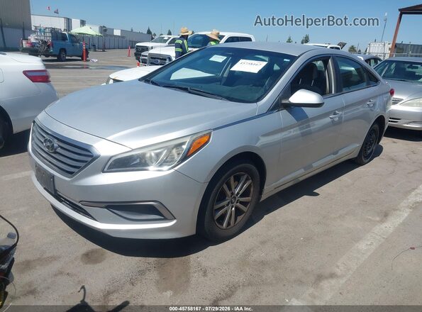 5NPE24AF3HH560118 2017 HYUNDAI SONATA Silver Vista tres cuartos delantera izquierda