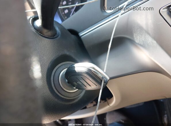 5NPE24AF3HH584094 2017 HYUNDAI SONATA Red Вид панелі приладів