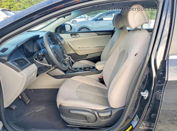 5NPE24AF3HH587139 2017 HYUNDAI SONATA Black წინა სალონის ხედი