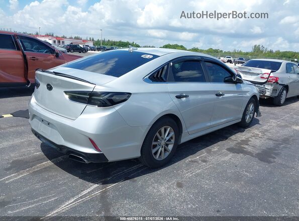 5NPE24AF3JH612899 2018 HYUNDAI SONATA Серебряный Задняя правая четверть