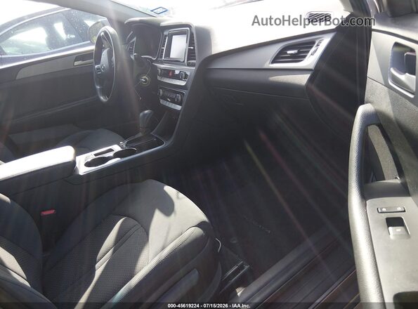 5NPE24AF3JH650391 2018 HYUNDAI SONATA Серый Вид салона спереди