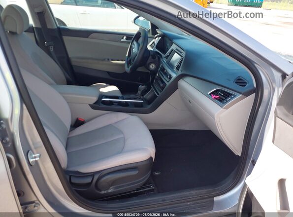 5NPE24AF4GH271750 2016 HYUNDAI SONATA Blue Front interior view