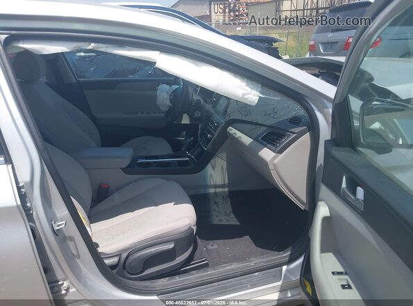 5NPE24AF4GH358287 2016 HYUNDAI SONATA Silver Widok wnętrza z przodu