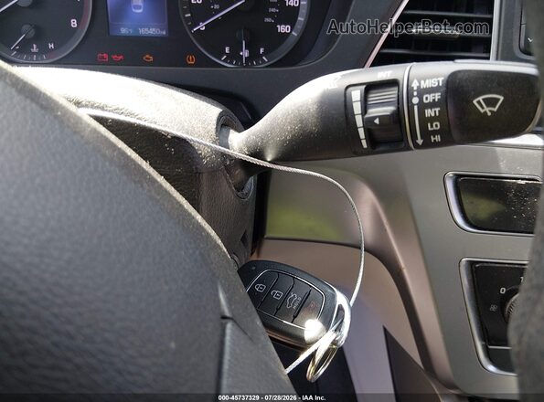 5NPE24AF4HH443597 2017 HYUNDAI SONATA Белый Вид панели приборов