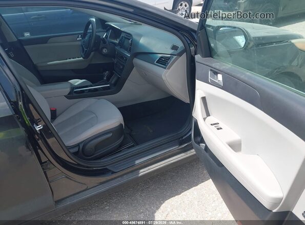 5NPE24AF4HH453868 2017 HYUNDAI SONATA Black Vista interior delantera