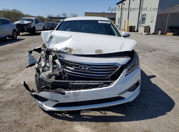 5NPE24AF4HH507735 2017 HYUNDAI SONATA White Widok z przodu