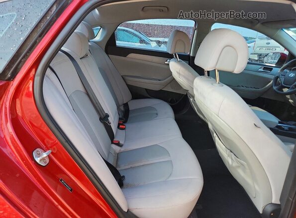 5NPE24AF4HH523241 2017 HYUNDAI SONATA Красный Вид задних сидений