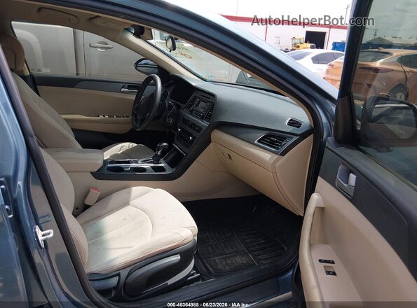 5NPE24AF4HH531131 2017 HYUNDAI SONATA Turquoise Սալոնի դիմացի տեսք