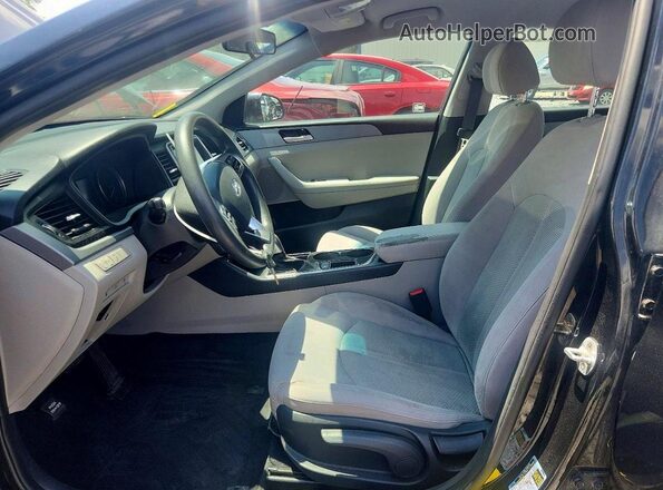 5NPE24AF4JH598415 2018 HYUNDAI SONATA Black Front interior view