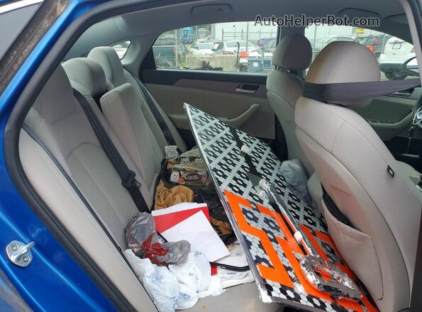 5NPE24AF4JH614886 2018 HYUNDAI SONATA Blue Widok tylnych siedzeń