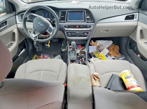 5NPE24AF4JH614886 2018 HYUNDAI SONATA Blue Widok deski rozdzielczej