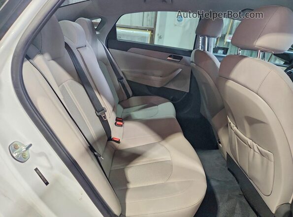5NPE24AF4JH629338 2018 HYUNDAI SONATA White Հետևի նստատեղերի տեսք
