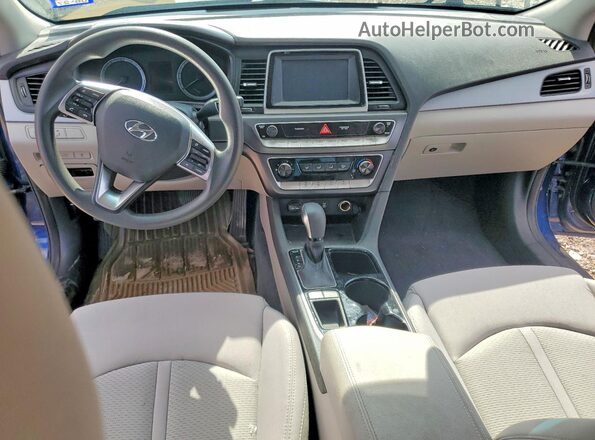 5NPE24AF4JH632207 2018 HYUNDAI SONATA Синий Вид панели приборов