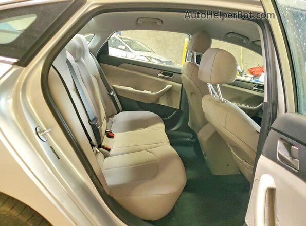 5NPE24AF4JH634569 2018 HYUNDAI SONATA Gray უკანა სავარძლების ხედი