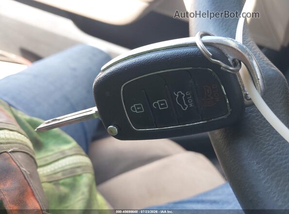 5NPE24AF4JH665983 2018 HYUNDAI SONATA Черный Вид панели приборов