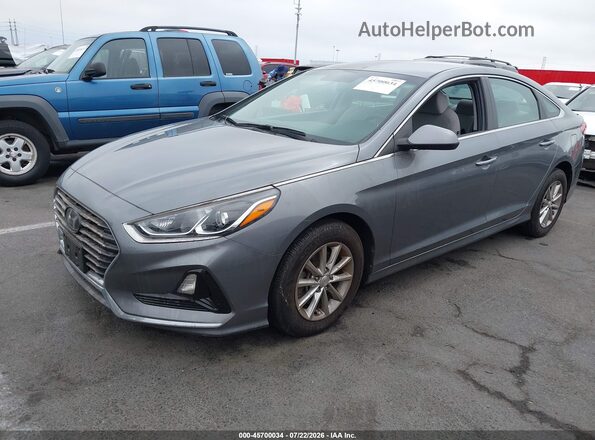 5NPE24AF4JH677034 2018 HYUNDAI SONATA Gray წინა მარცხენა ხედი სამი მეოთხედიდან