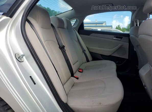 5NPE24AF4KH741073 2019 HYUNDAI SONATA Серебряный Вид задних сидений