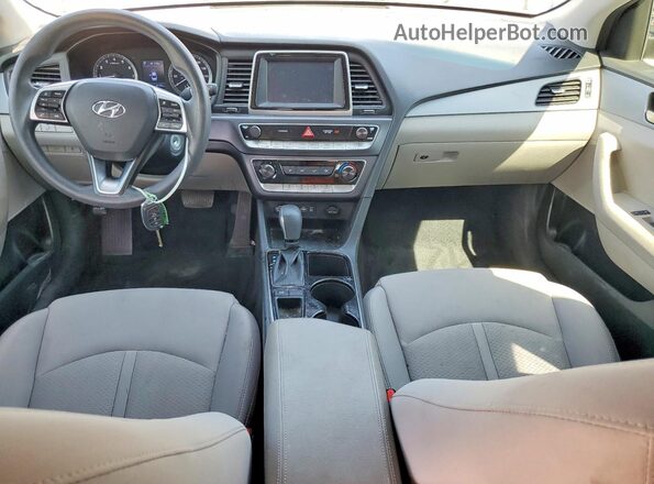 5NPE24AF4KH794338 2019 HYUNDAI SONATA Синий Вид панели приборов