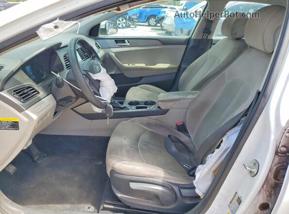 5NPE24AF5GH329834 2016 HYUNDAI SONATA White Front interior view