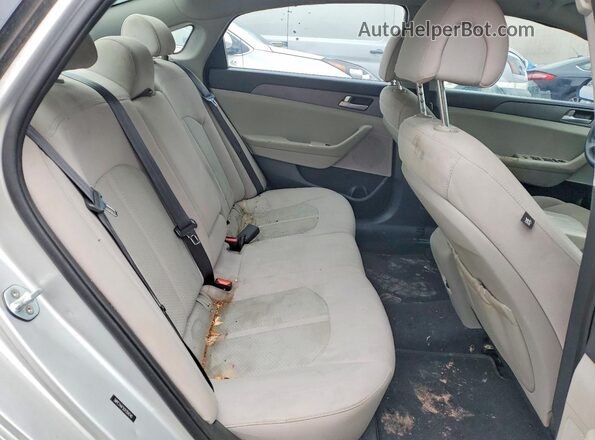 5NPE24AF5GH359240 2016 HYUNDAI SONATA Silver Հետևի նստատեղերի տեսք