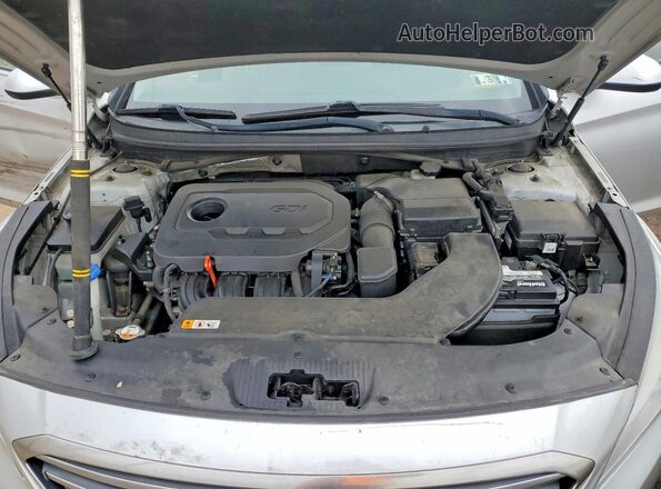 5NPE24AF5GH359240 2016 HYUNDAI SONATA Silver Սալոնի հետևի տեսք