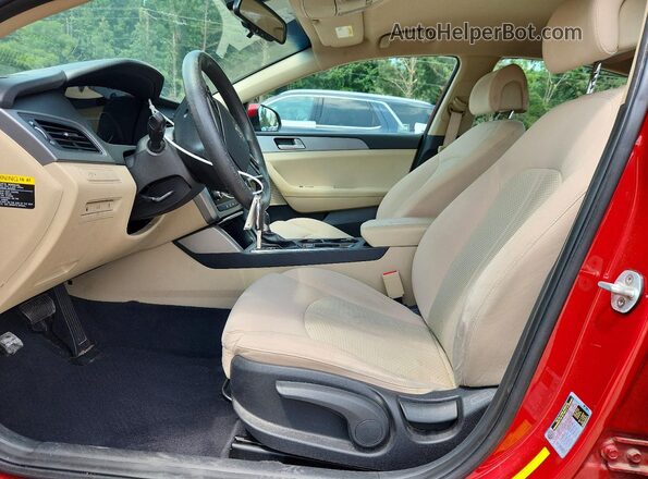 5NPE24AF5HH470050 2017 HYUNDAI SONATA Red წინა სალონის ხედი