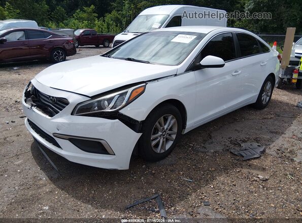 5NPE24AF5HH495689 2017 HYUNDAI SONATA Белый Передняя левая четверть