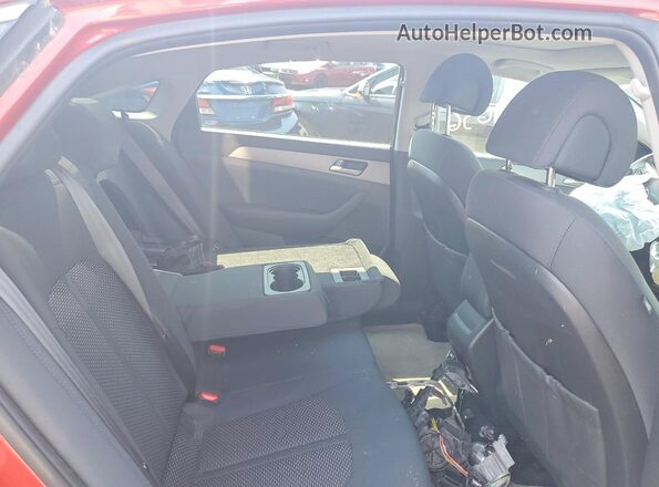 5NPE24AF5HH535642 2017 HYUNDAI SONATA Red Հետևի նստատեղերի տեսք
