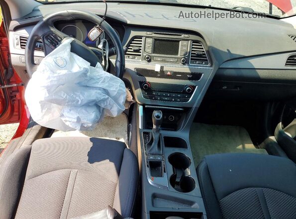 5NPE24AF5HH535642 2017 HYUNDAI SONATA Red Առջևի վահանակի տեսք