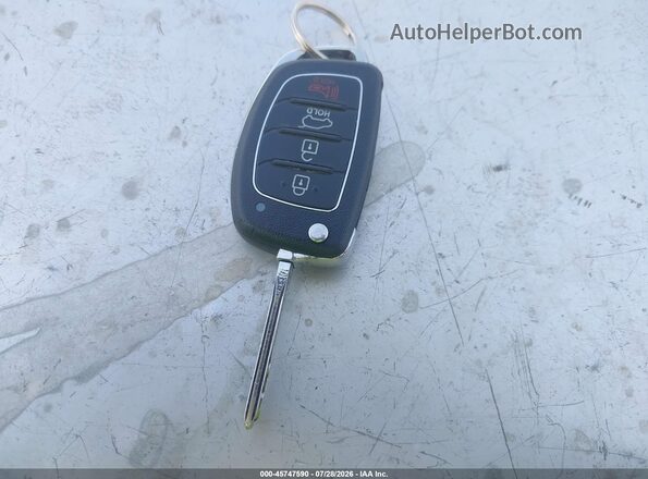 5NPE24AF5HH556877 2017 HYUNDAI SONATA Серебряный Вид панели приборов