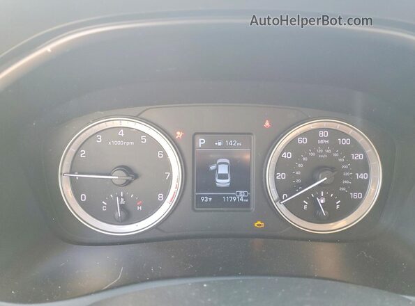 5NPE24AF5JH601239 2018 HYUNDAI SONATA White Սարքավորումների վահանակի տեսք