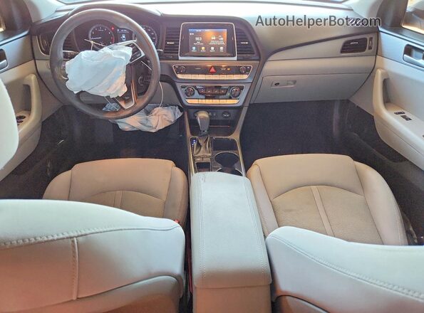 5NPE24AF5JH678211 2018 HYUNDAI SONATA White Widok deski rozdzielczej