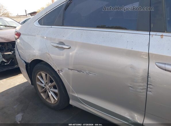 5NPE24AF5JH680945 2018 HYUNDAI SONATA Серебряный Вид спереди
