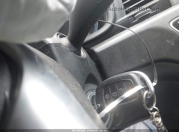5NPE24AF5KH772462 2019 HYUNDAI SONATA White Առջևի վահանակի տեսք