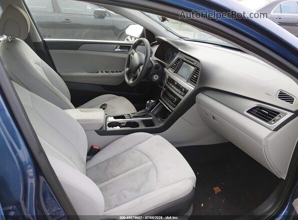 5NPE24AF6GH272009 2016 HYUNDAI SONATA Синий Вид салона спереди