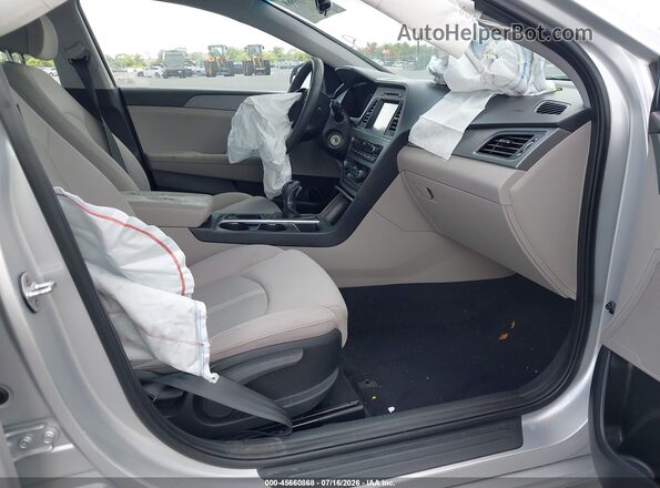 5NPE24AF6GH422460 2016 HYUNDAI SONATA Silver Սալոնի դիմացի տեսք