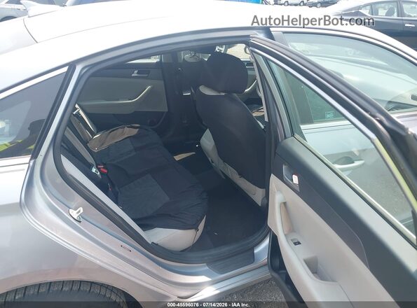 5NPE24AF6HH547122 2017 HYUNDAI SONATA Silver VIN կոդի պիտակի տեսք