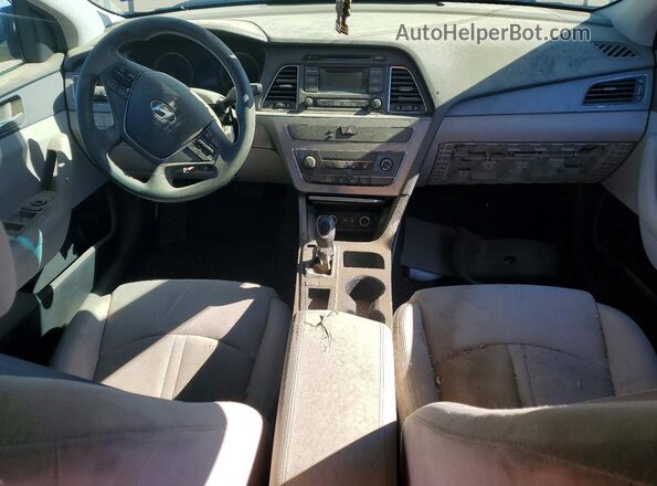 5NPE24AF6HH574076 2017 HYUNDAI SONATA Silver წინა პანელის ხედი