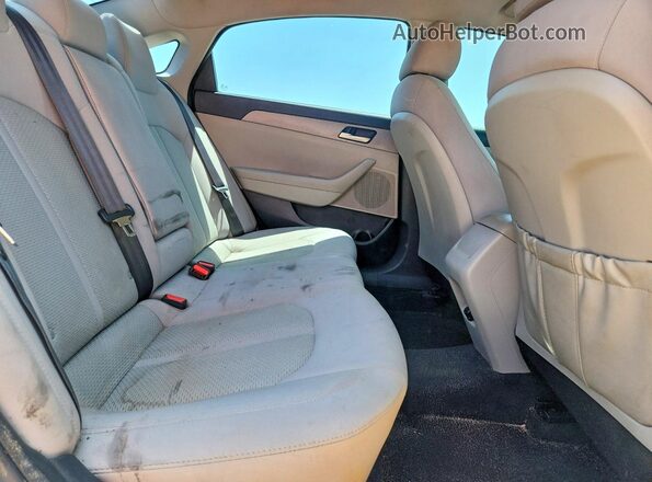5NPE24AF6JH646867 2018 HYUNDAI SONATA White Widok tylnych siedzeń