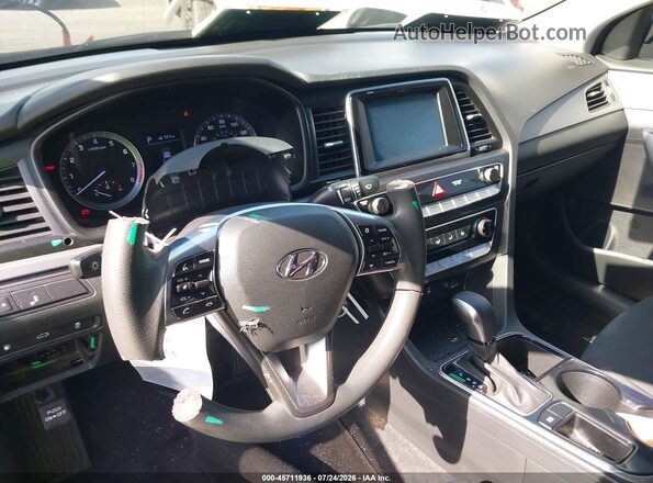 5NPE24AF6JH694529 2018 HYUNDAI SONATA Gray Դիմացի տեսք