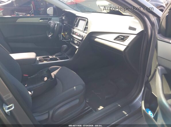 5NPE24AF6JH694529 2018 HYUNDAI SONATA Gray Սալոնի դիմացի տեսք