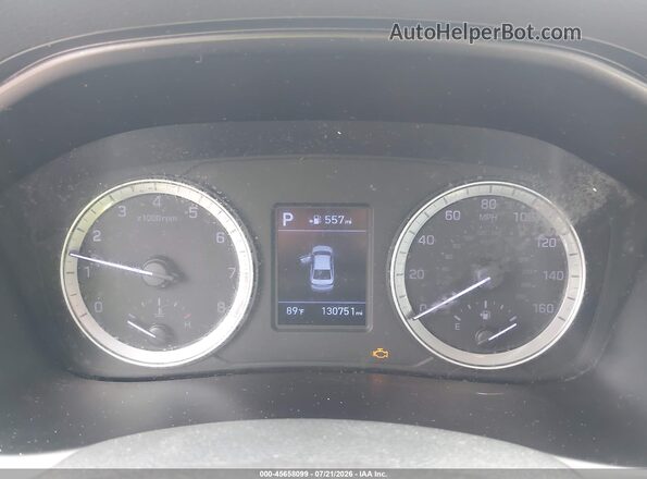 5NPE24AF6KH760918 2019 HYUNDAI SONATA Silver Widok tylnych siedzeń