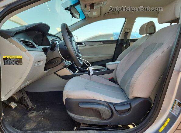 5NPE24AF7GH274643 2016 HYUNDAI SONATA Серый Вид салона спереди