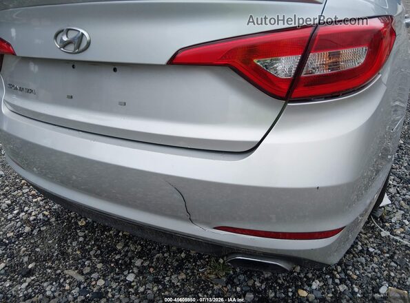 5NPE24AF7HH521497 2017 HYUNDAI SONATA Серебряный Вид спереди