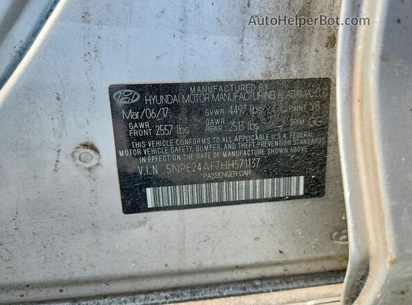 5NPE24AF7HH571137 2017 HYUNDAI SONATA Silver Engine compartment view