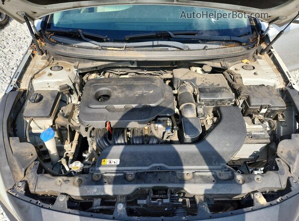5NPE24AF7HH571137 2017 HYUNDAI SONATA Silver Rear interior view