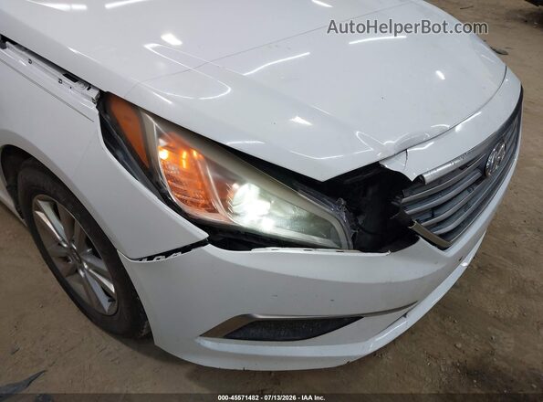 5NPE24AF7HH589038 2017 HYUNDAI SONATA White Widok z przodu