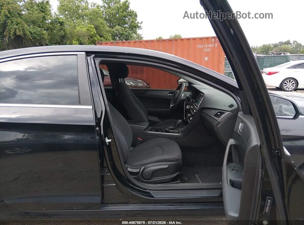 5NPE24AF7JH600514 2018 HYUNDAI SONATA Черный Вид салона спереди